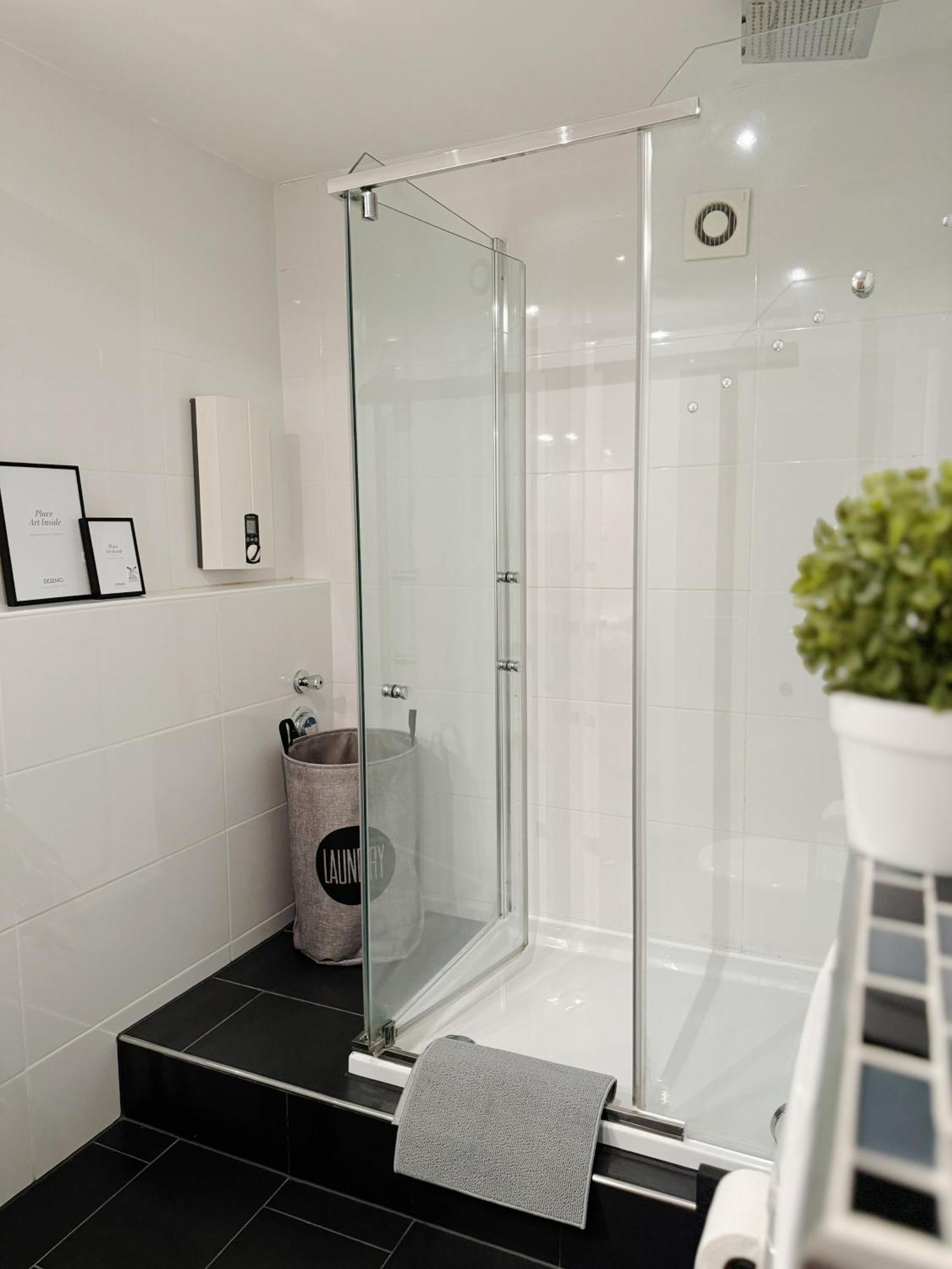90M2 I Central I Netflix I Wifi I Free Parking I Lia Apartments Hanovre Extérieur photo